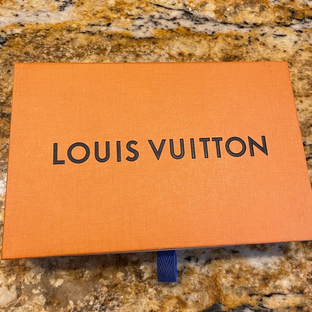 LV IPHONE X CASE